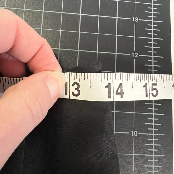 EUC Tibi black silk cropped pants with embroidery - Picture 6 of 8